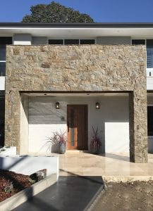 sandstone-pavers-and-wall.
